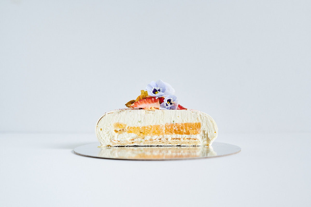 White chocolate & lime cake