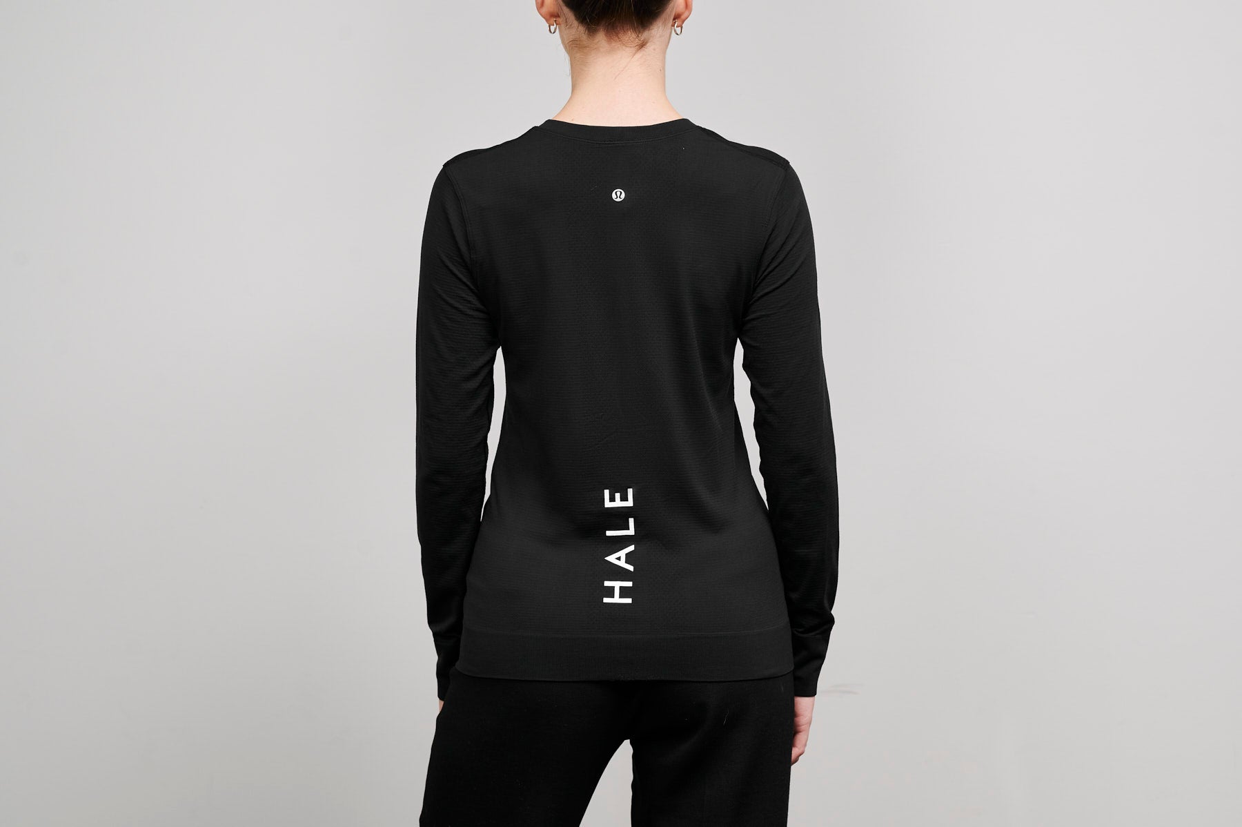 Hale Swiftly Breathe Long Sleeve Black – Hotel Realm Shop
